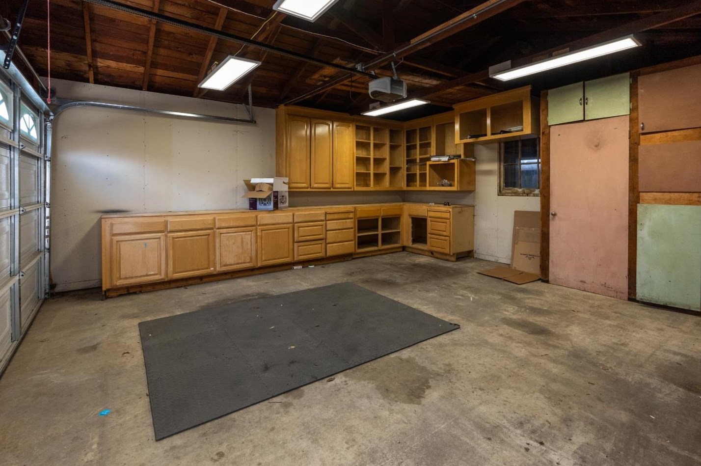 29 Nacional St, Salinas CA  93901-1322 exterior
