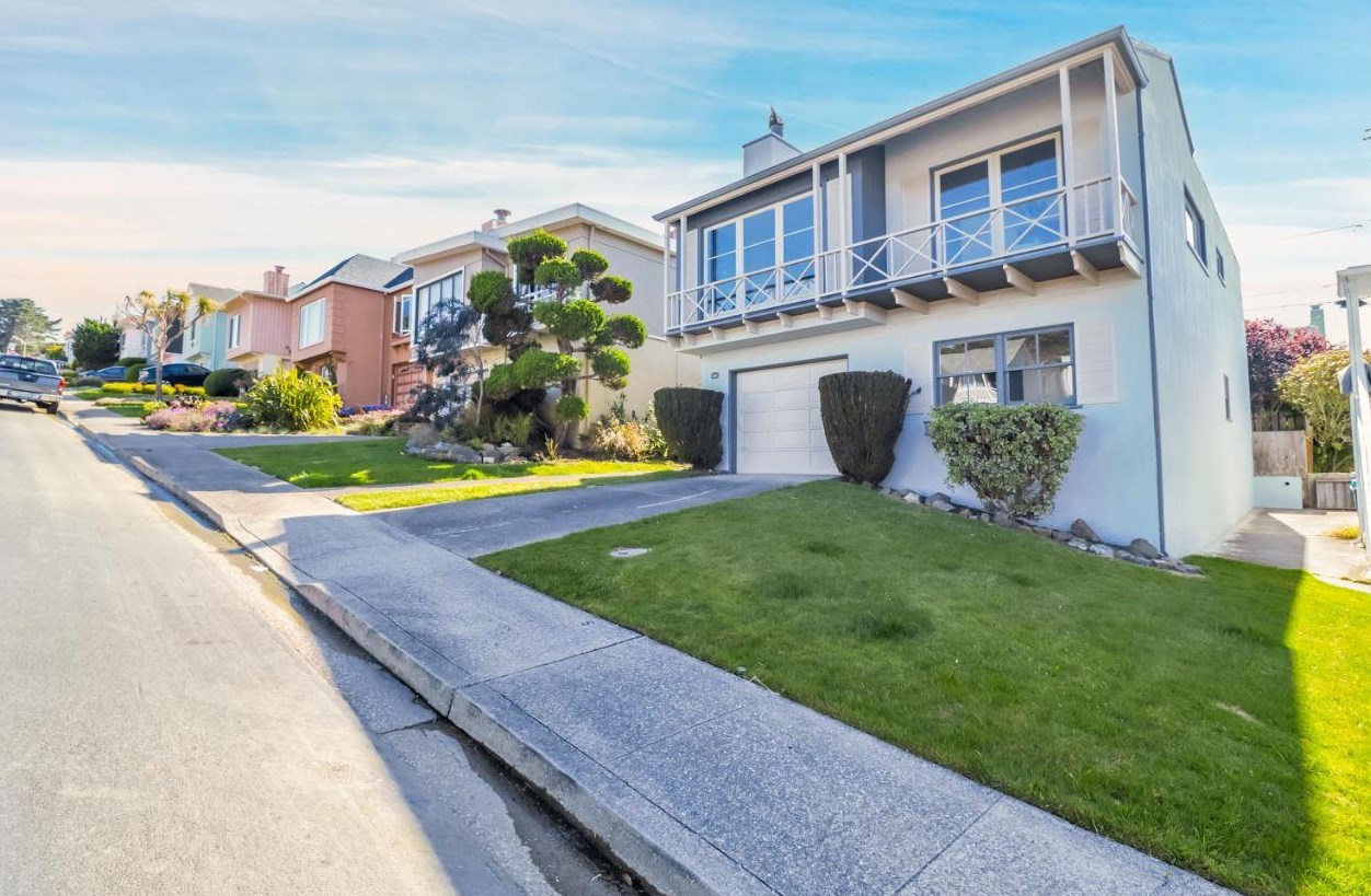 58 Pinehaven Dr, Daly City CA  94015-3547 exterior