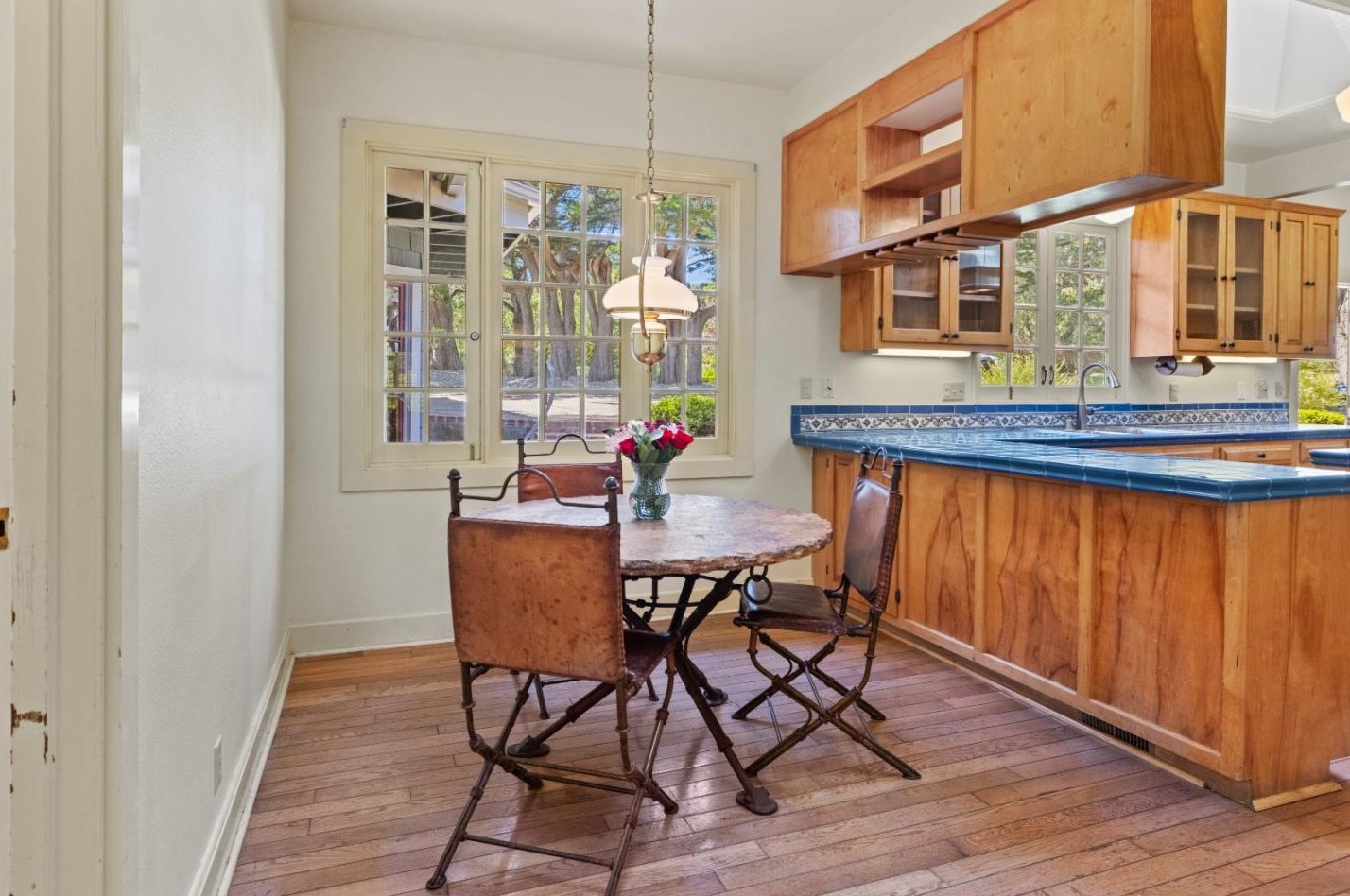 817 Martin St, Monterey CA  93940-4435 exterior