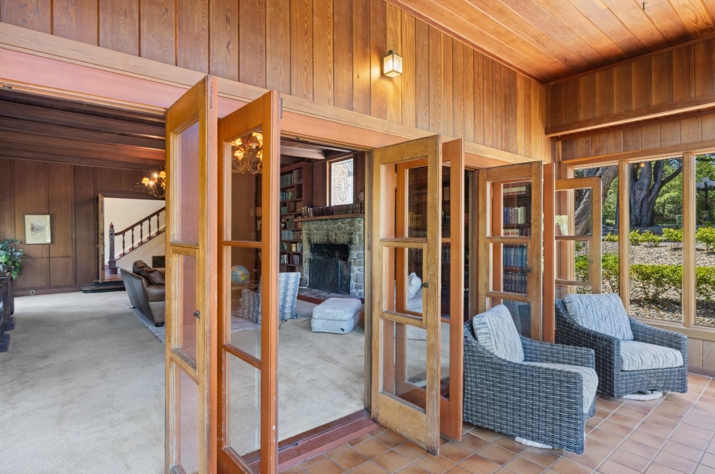 817 Martin St, Monterey CA  93940-4435 exterior