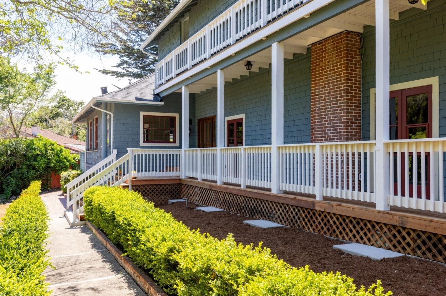 817 Martin St, Monterey CA  93940-4435 exterior