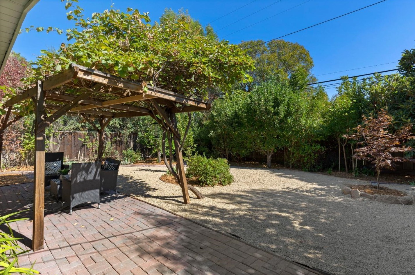 3517 Ramona St, Palo Alto CA  94306-3549 exterior