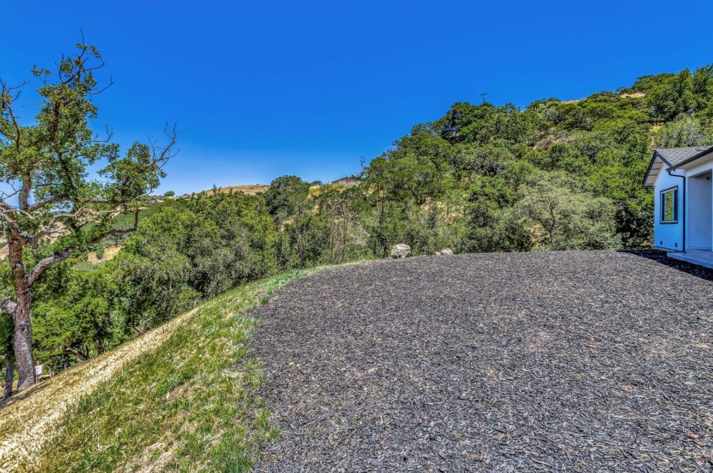 8138 Cinnabar Hills Rd, San Jose CA exterior