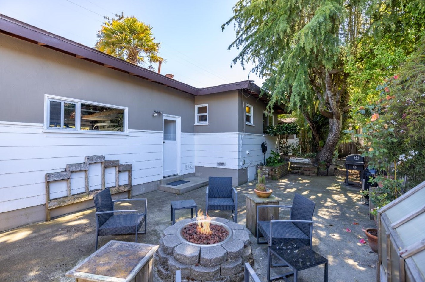 1780 Prescott Ave, Monterey CA  93940-1605 exterior