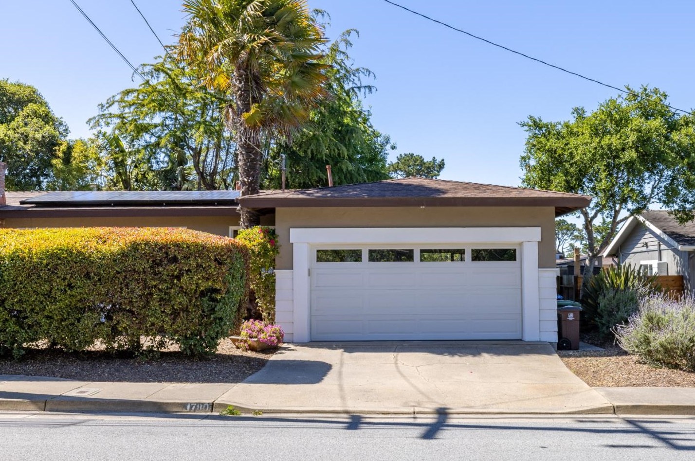 1780 Prescott Ave, Monterey CA  93940-1605 exterior