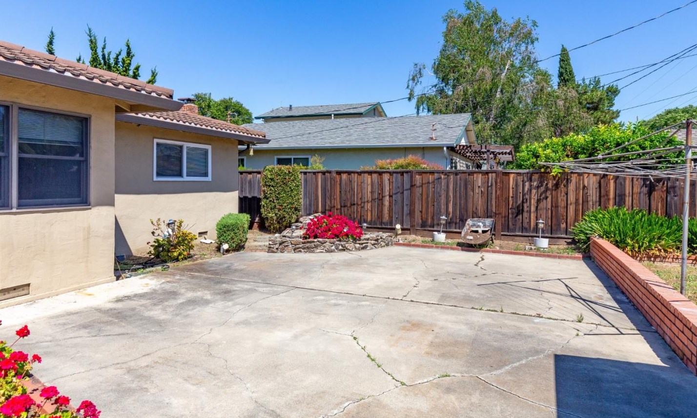 3796 Justine Dr, San Jose CA  95124-3130 exterior