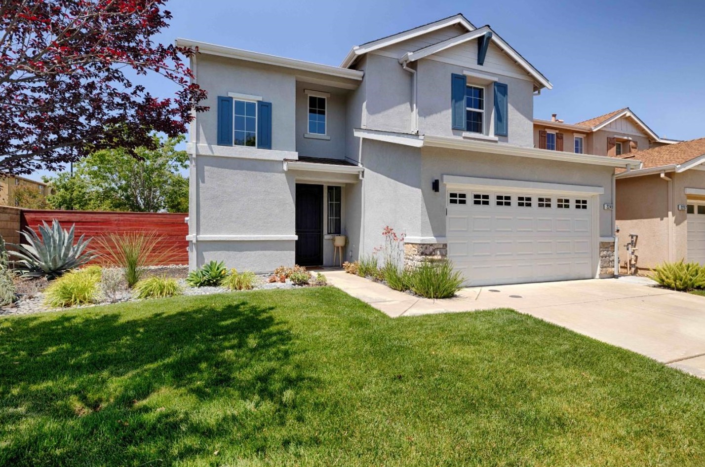2249 Ellesmere Loop, Roseville CA 95747-5084 exterior