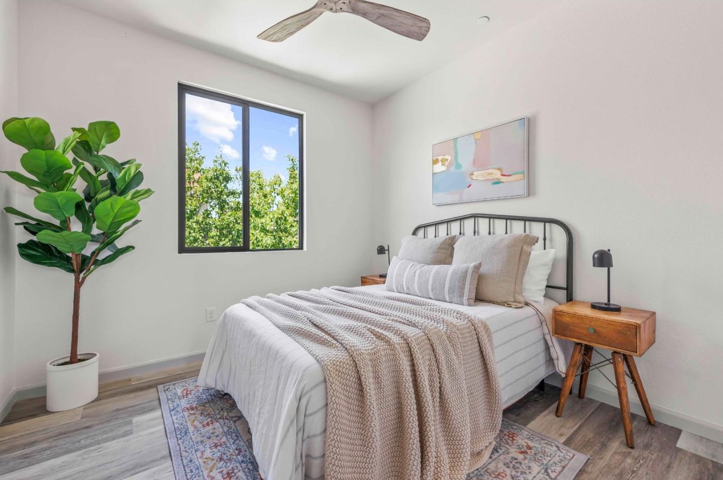 2249 Ellesmere Loop, Roseville CA 95747-5084 exterior