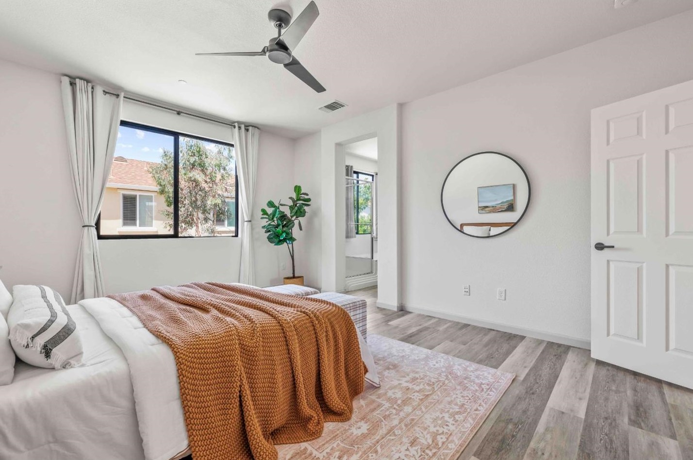 2249 Ellesmere Loop, Roseville CA 95747-5084 exterior