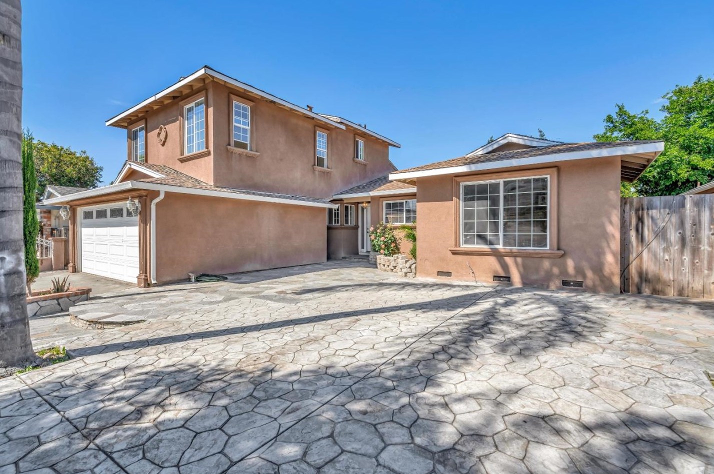 2790 Kern Ave, San Jose CA  95121-2328 exterior