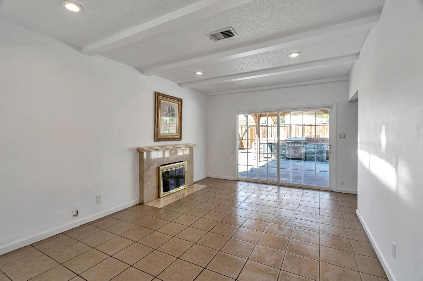 2790 Kern Ave, San Jose CA  95121-2329 exterior