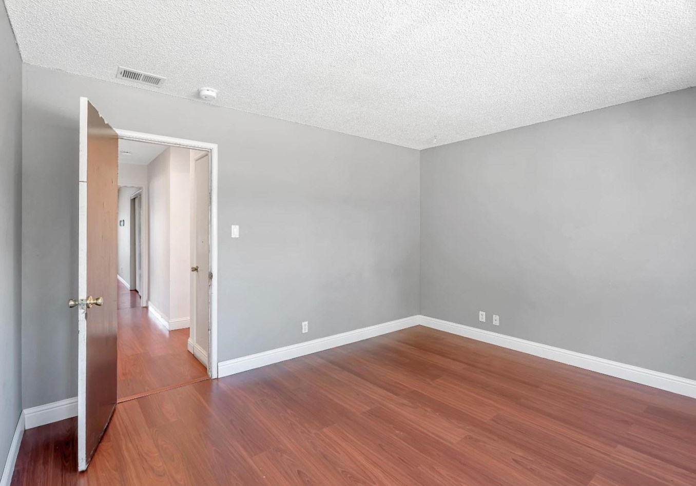 2790 Kern Ave, San Jose CA  95121-2329 exterior