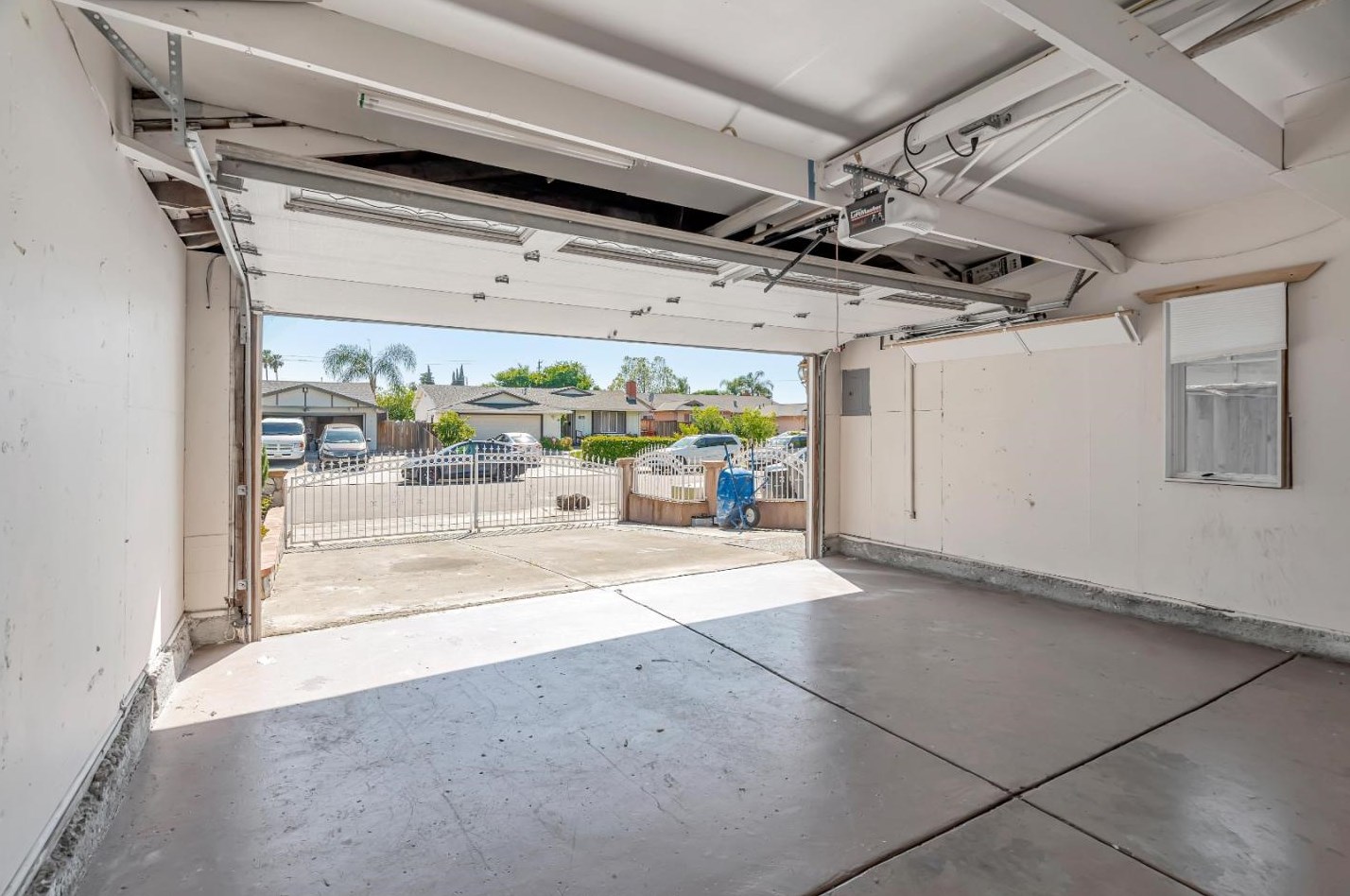 2790 Kern Ave, San Jose CA  95121-2329 exterior