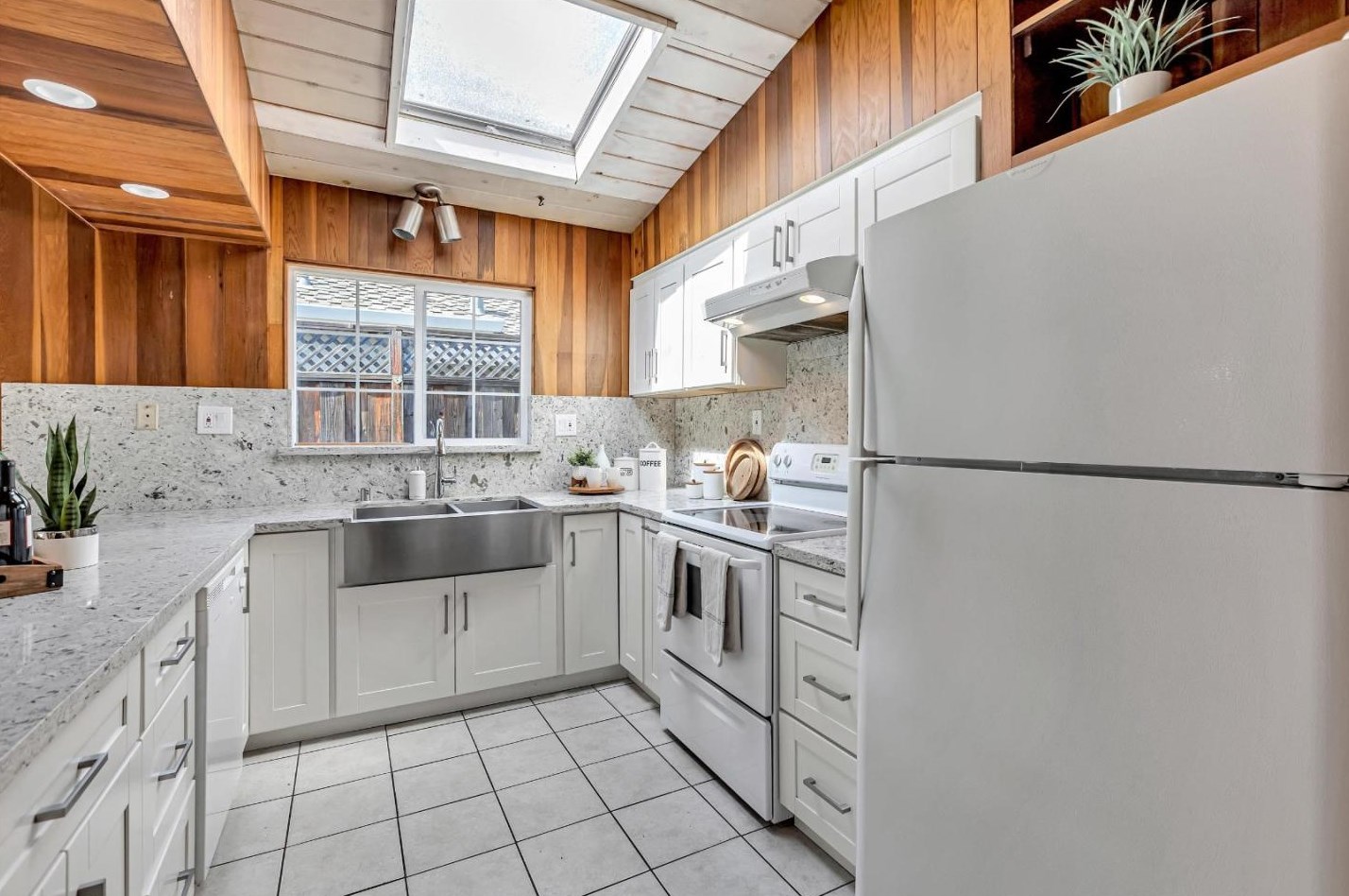 1327 Egret Dr, Sunnyvale CA  94087-3444 exterior