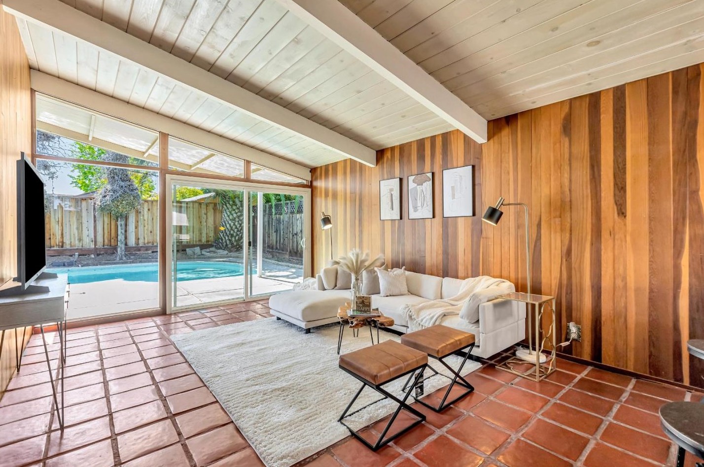 1327 Egret Dr, Sunnyvale CA  94087-3444 exterior