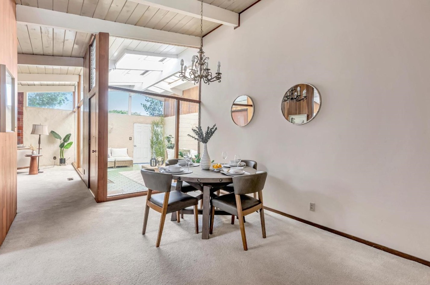 1327 Egret Dr, Sunnyvale CA  94087-3444 exterior