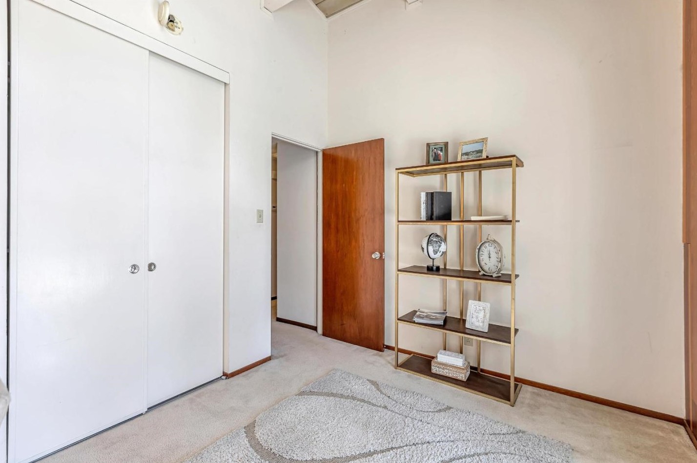 1327 Egret Dr, Sunnyvale CA  94087-3444 exterior