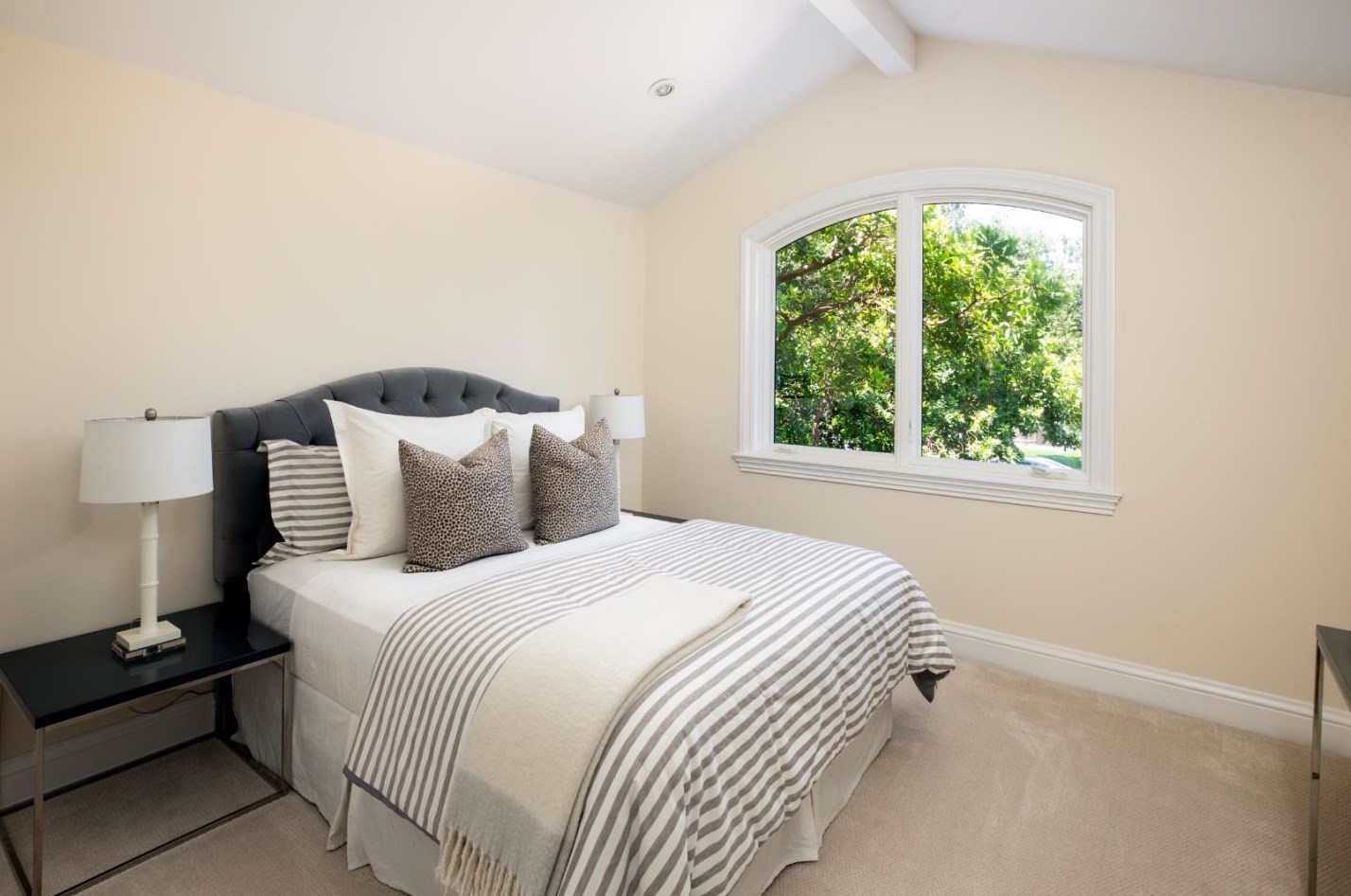 1169 Golden Way, Los Altos CA 94024-5070 exterior