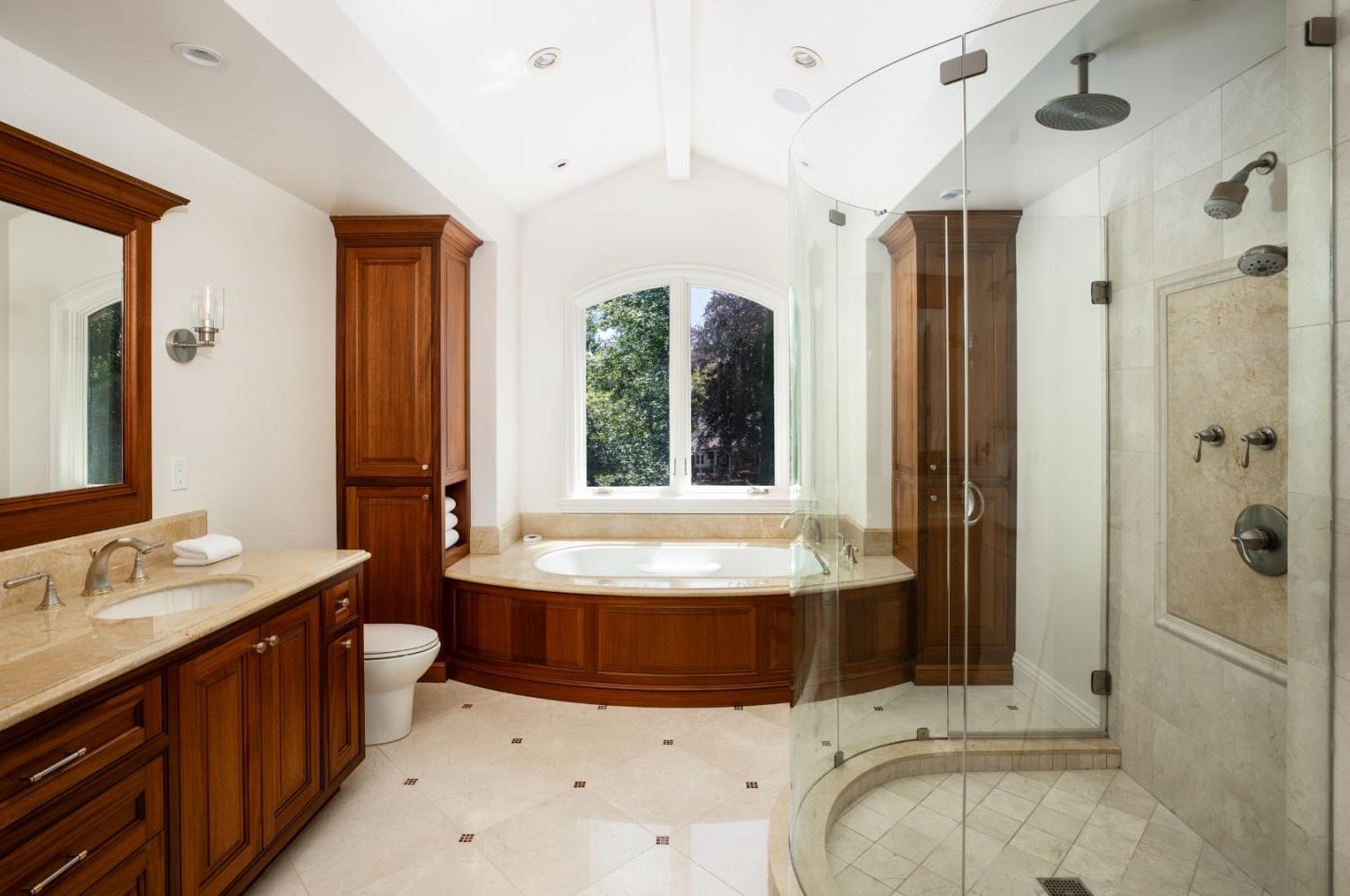 1169 Golden Way, Los Altos CA 94024-5070 exterior