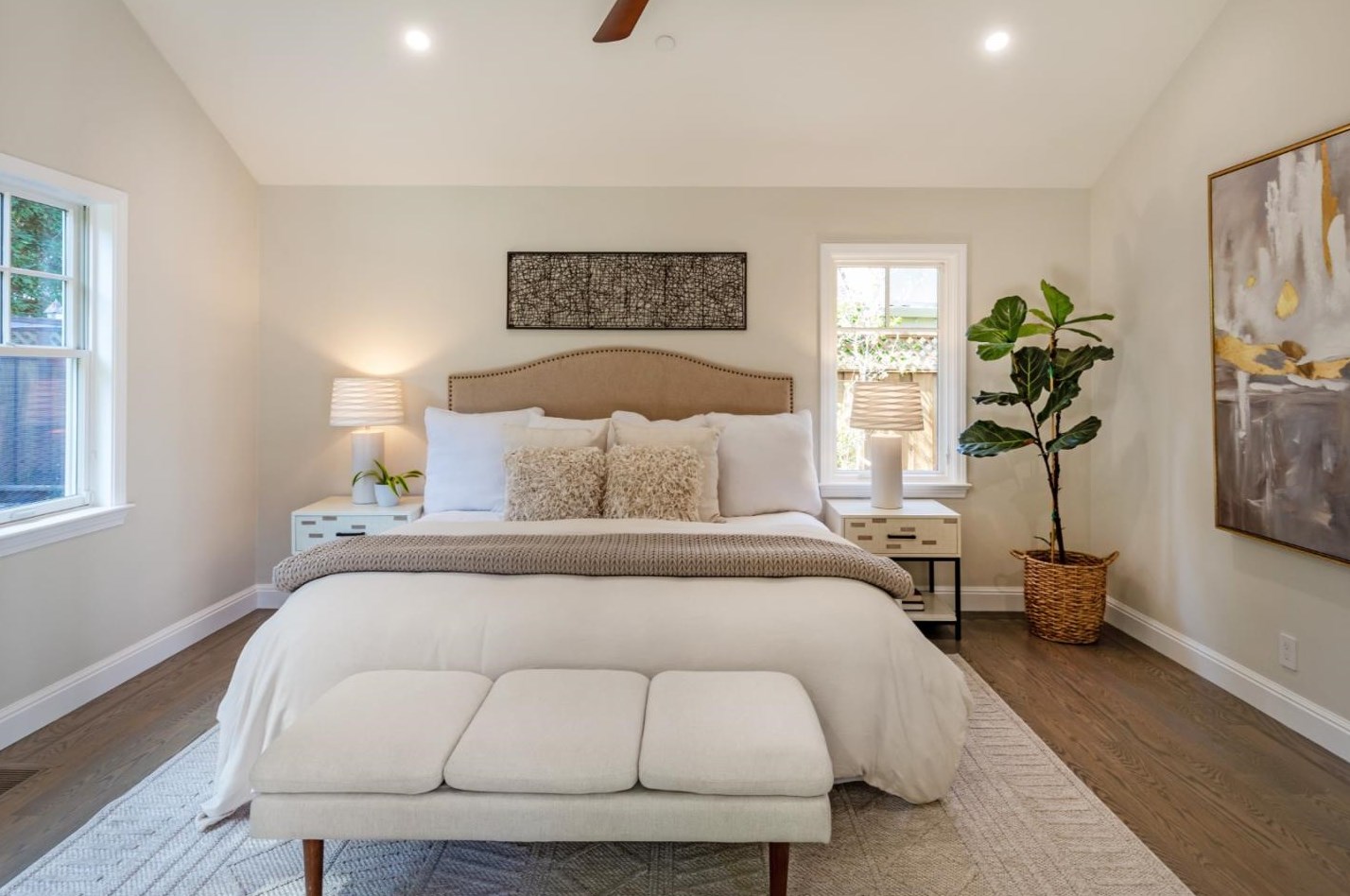 1110 Golden Way, Los Altos CA 94024-5070 exterior