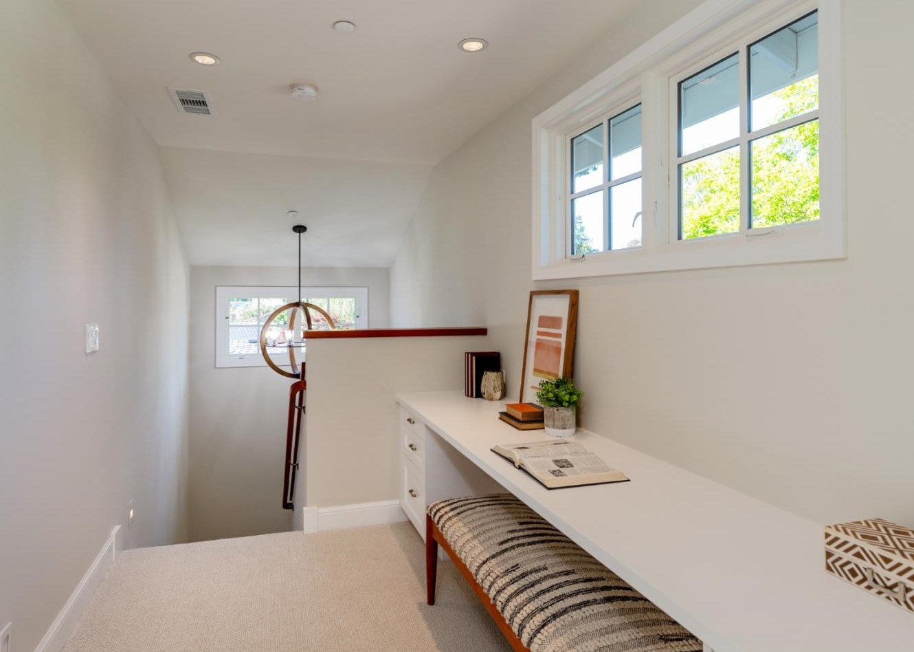 1110 Golden Way, Los Altos CA 94024-5070 exterior