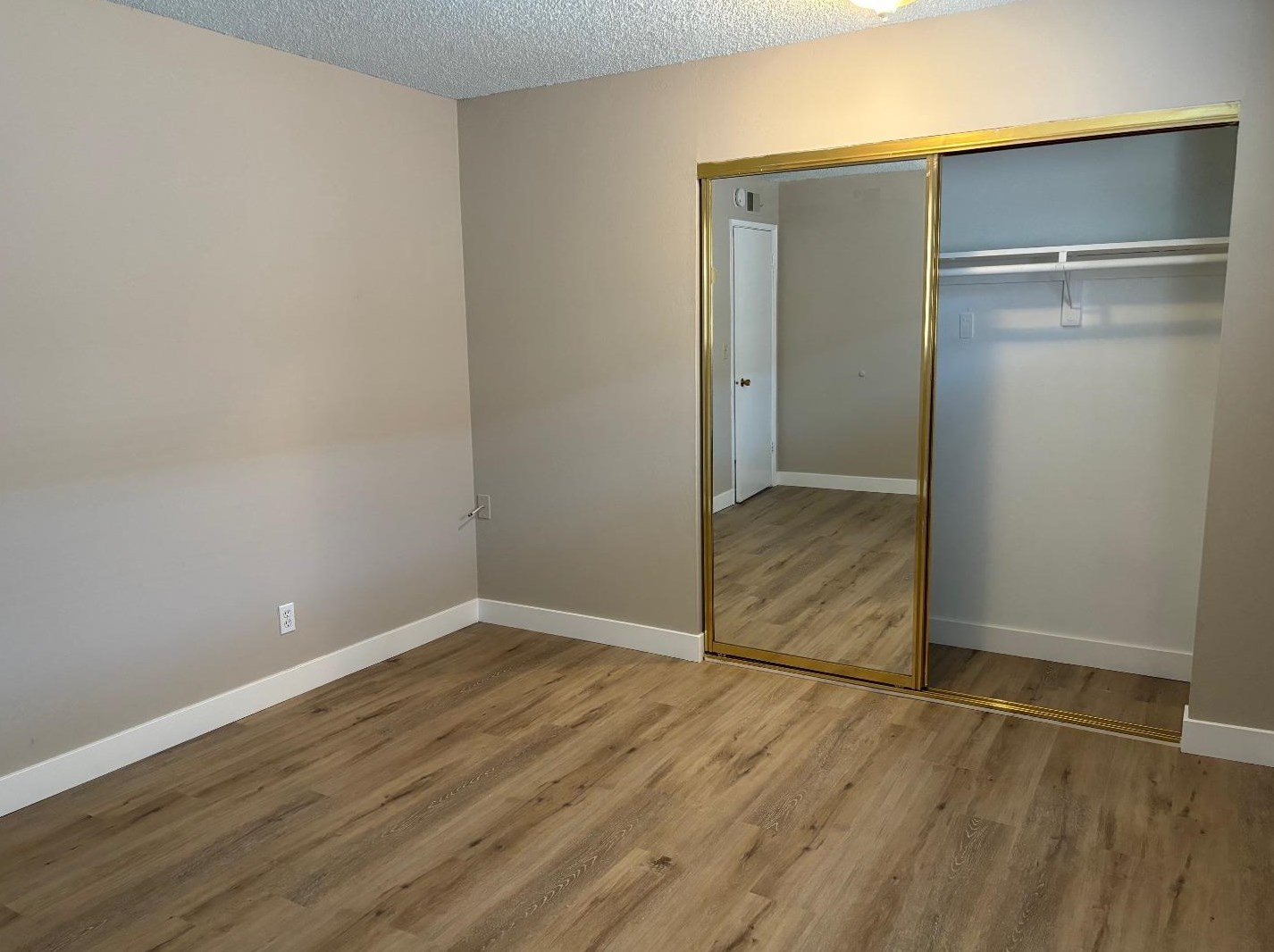 1315 Saratoga Ave, San Jose CA 95129-2510 exterior