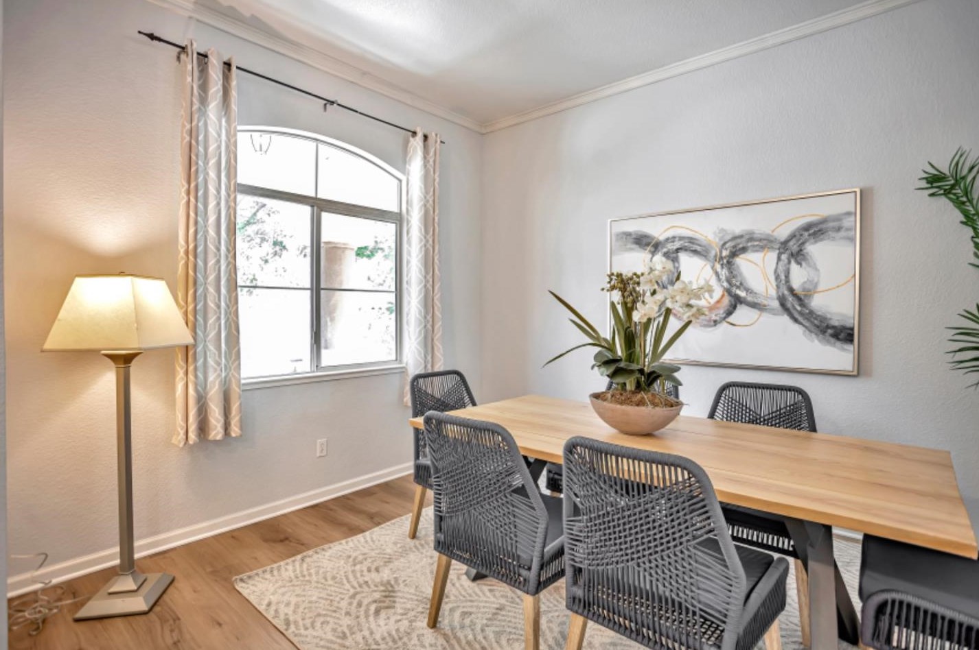 2824 Dinwiddie Way, Elk Grove CA 95758-7438 exterior