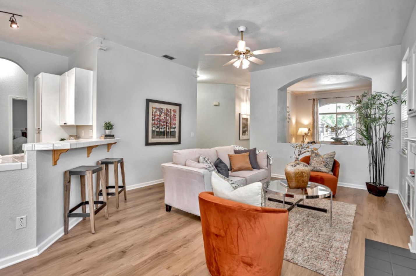 2824 Dinwiddie Way, Elk Grove CA 95758-7438 exterior