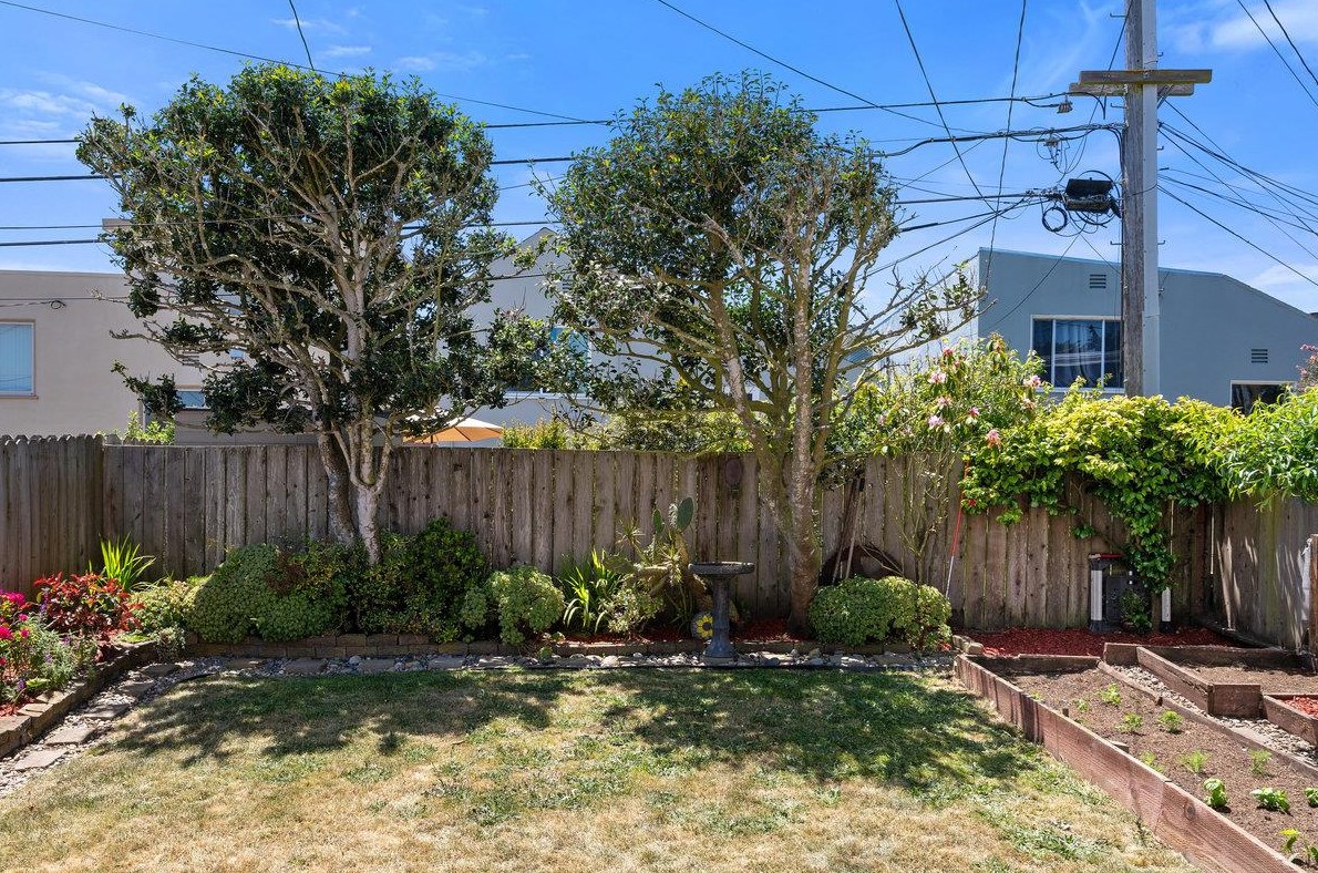 95 Fairmont Dr, Daly City CA  94015-3071 exterior