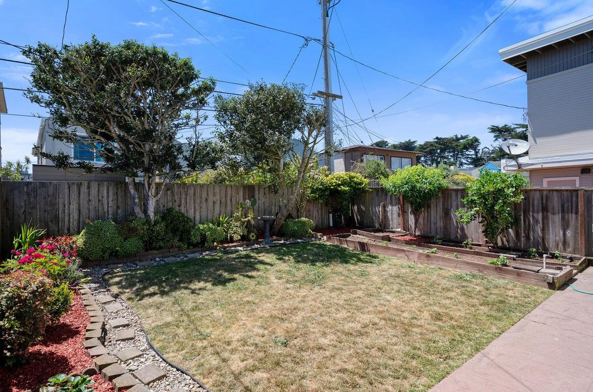 95 Fairmont Dr, Daly City CA  94015-3071 exterior