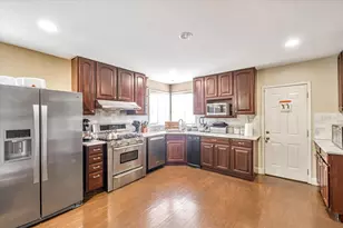 8245 Golf Links Rd, Oakland, CA 94605 - Photo 11