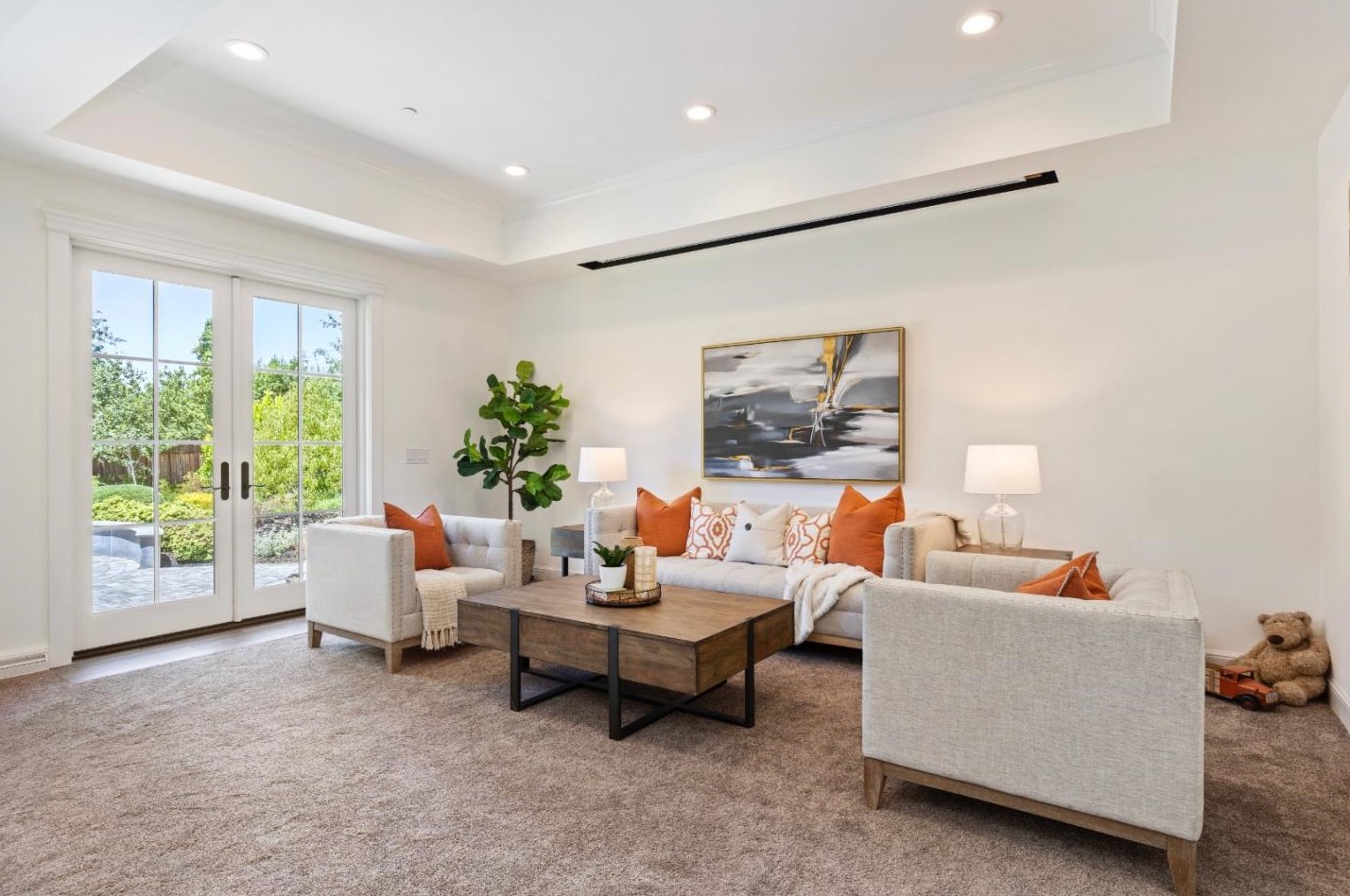 1220 Grant Rd, Los Altos CA 94024-6149 exterior