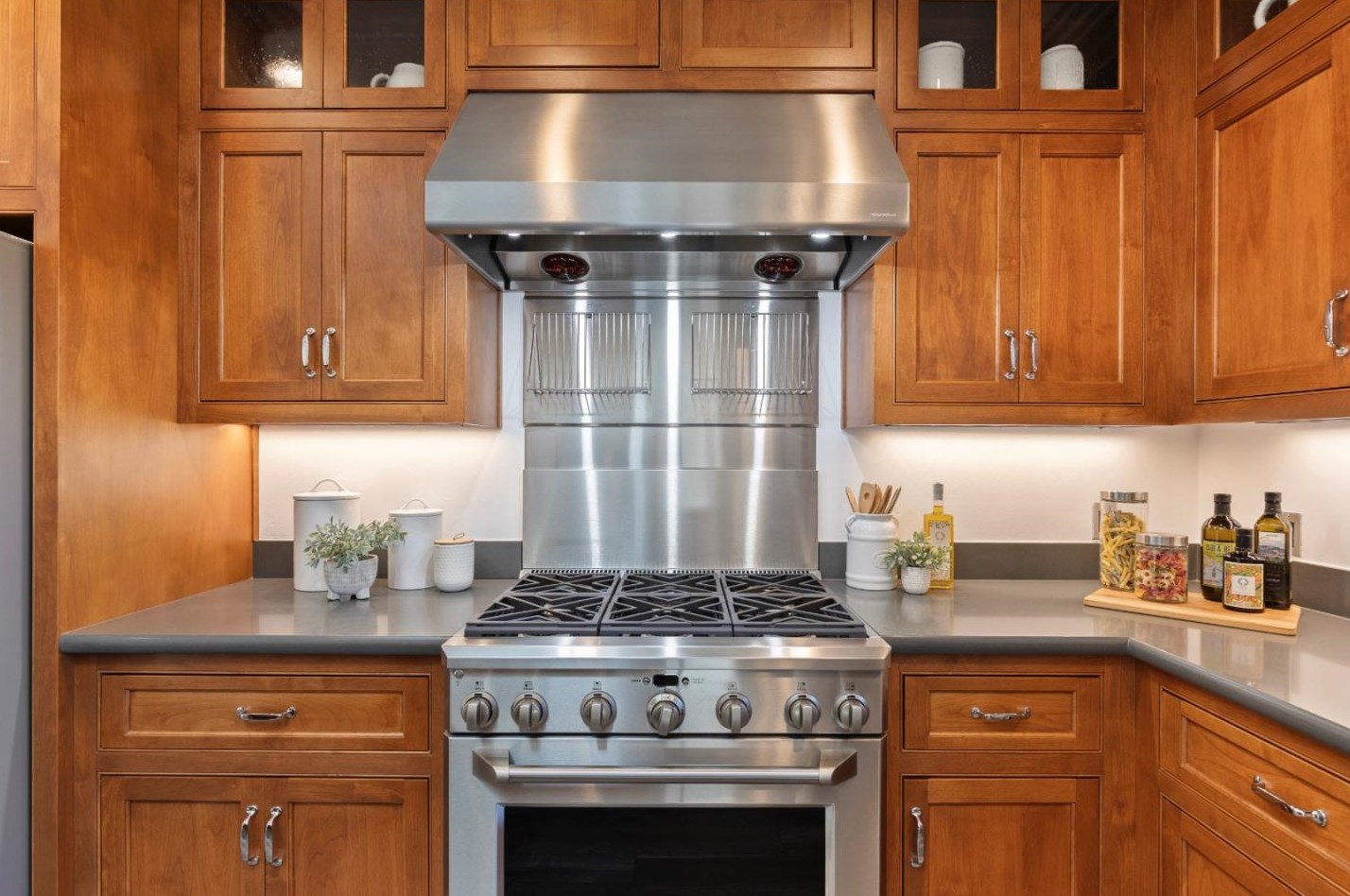 1220 Grant Rd, Los Altos CA 94024-6149 exterior