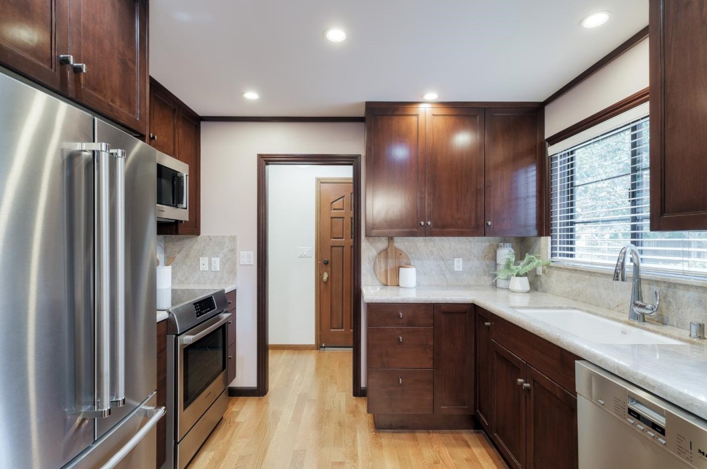 101 Cuesta Dr, Los Altos CA 94022-3942 exterior