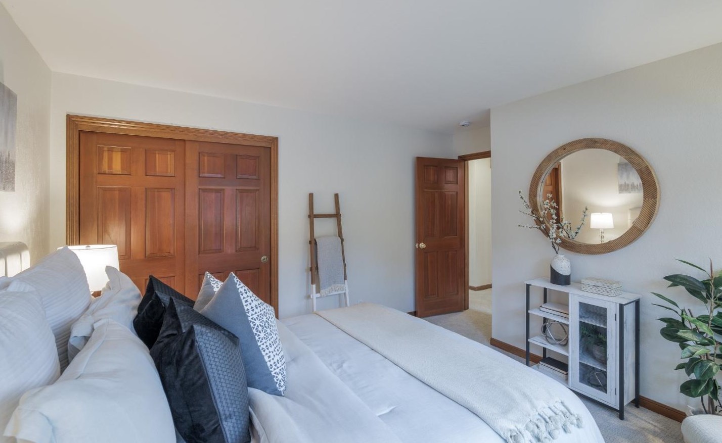 101 Cuesta Dr, Los Altos CA 94022-3942 exterior