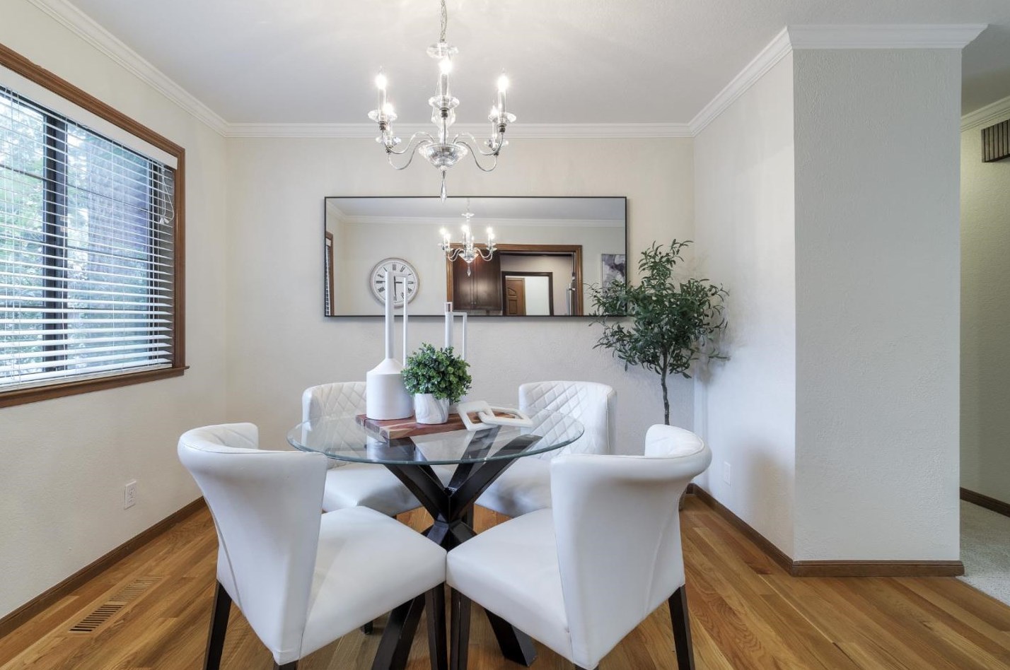 101 Cuesta Dr, Los Altos CA 94022-3942 exterior