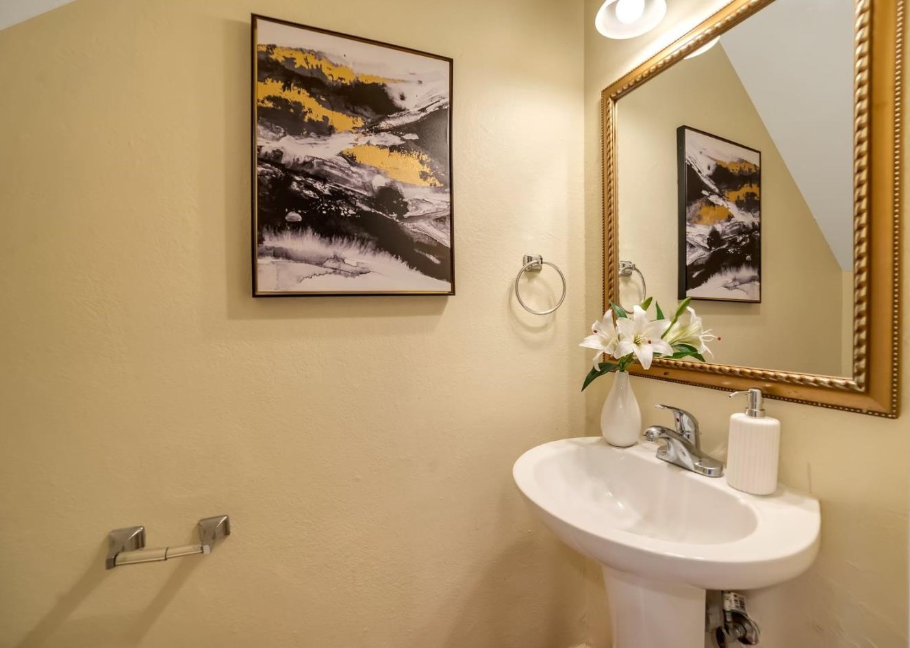 2183 Luz Ave, San Jose CA  95116-2051 exterior