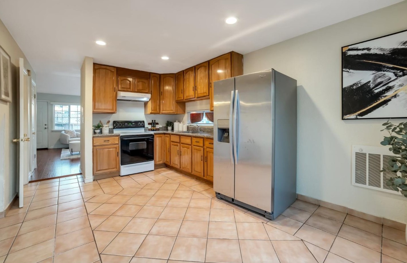 2183 Luz Ave, San Jose CA  95116-2051 exterior