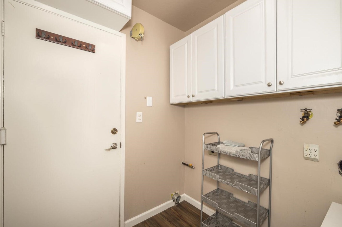 473 Chesapeake Ave, San Mateo CA  94404-3516 exterior