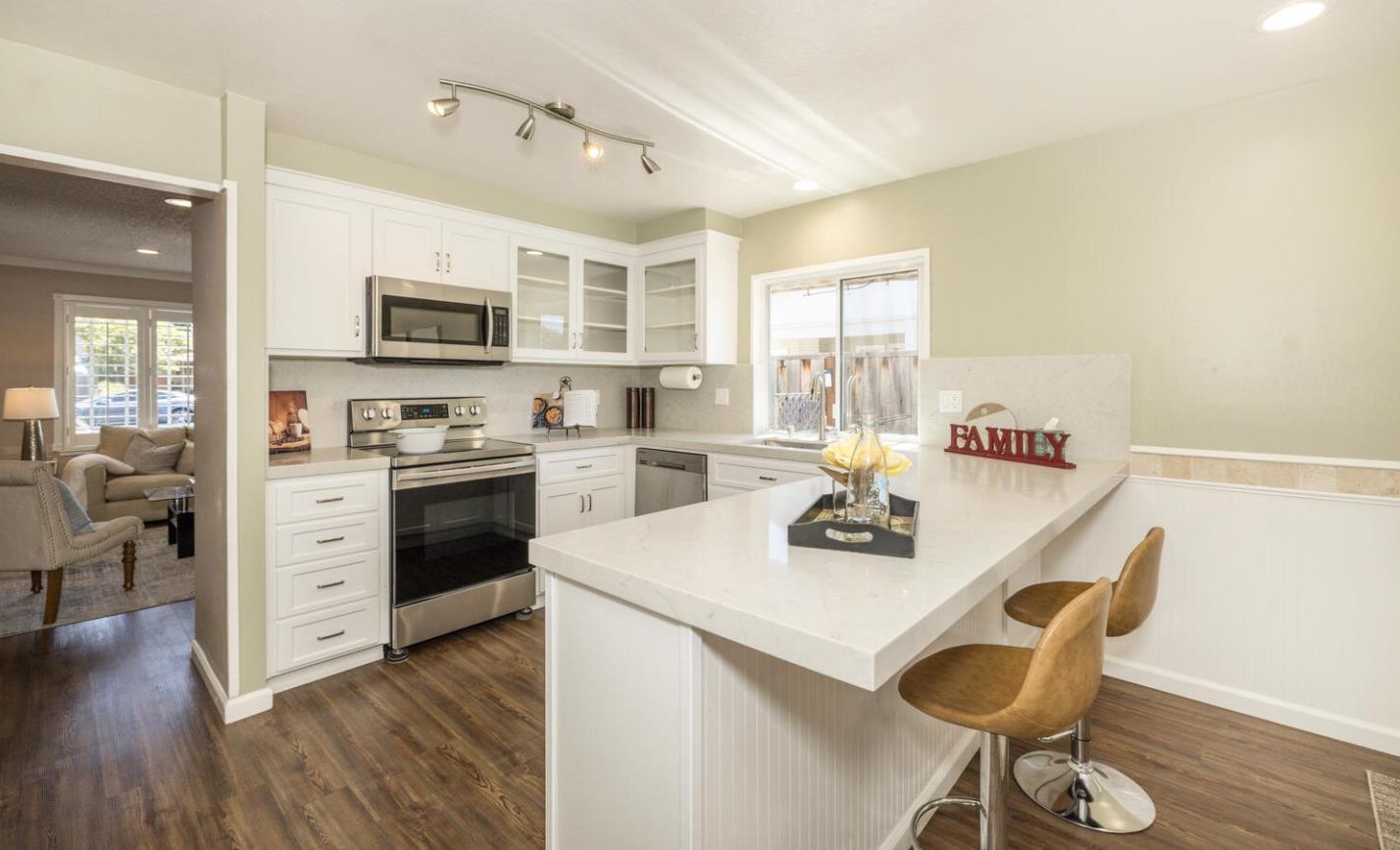 473 Chesapeake Ave, San Mateo CA  94404-3516 exterior