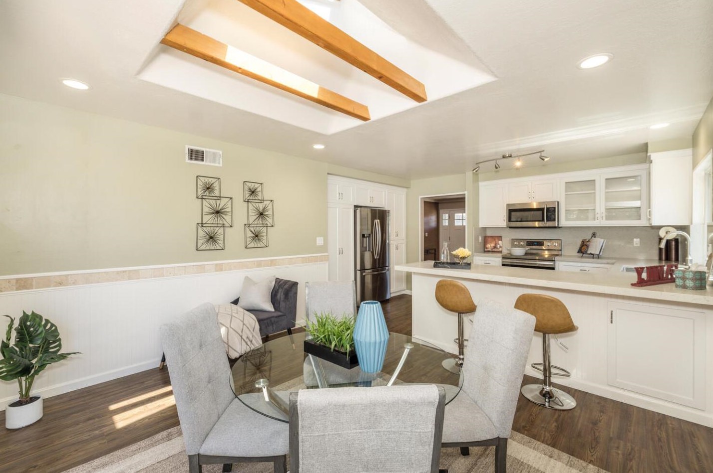 473 Chesapeake Ave, San Mateo CA  94404-3516 exterior