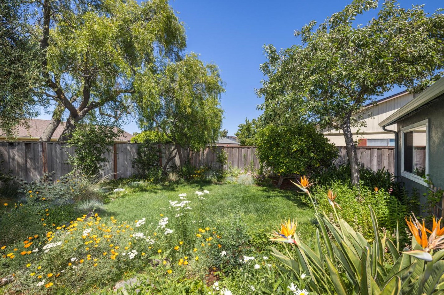473 Chesapeake Ave, San Mateo CA  94404-3516 exterior