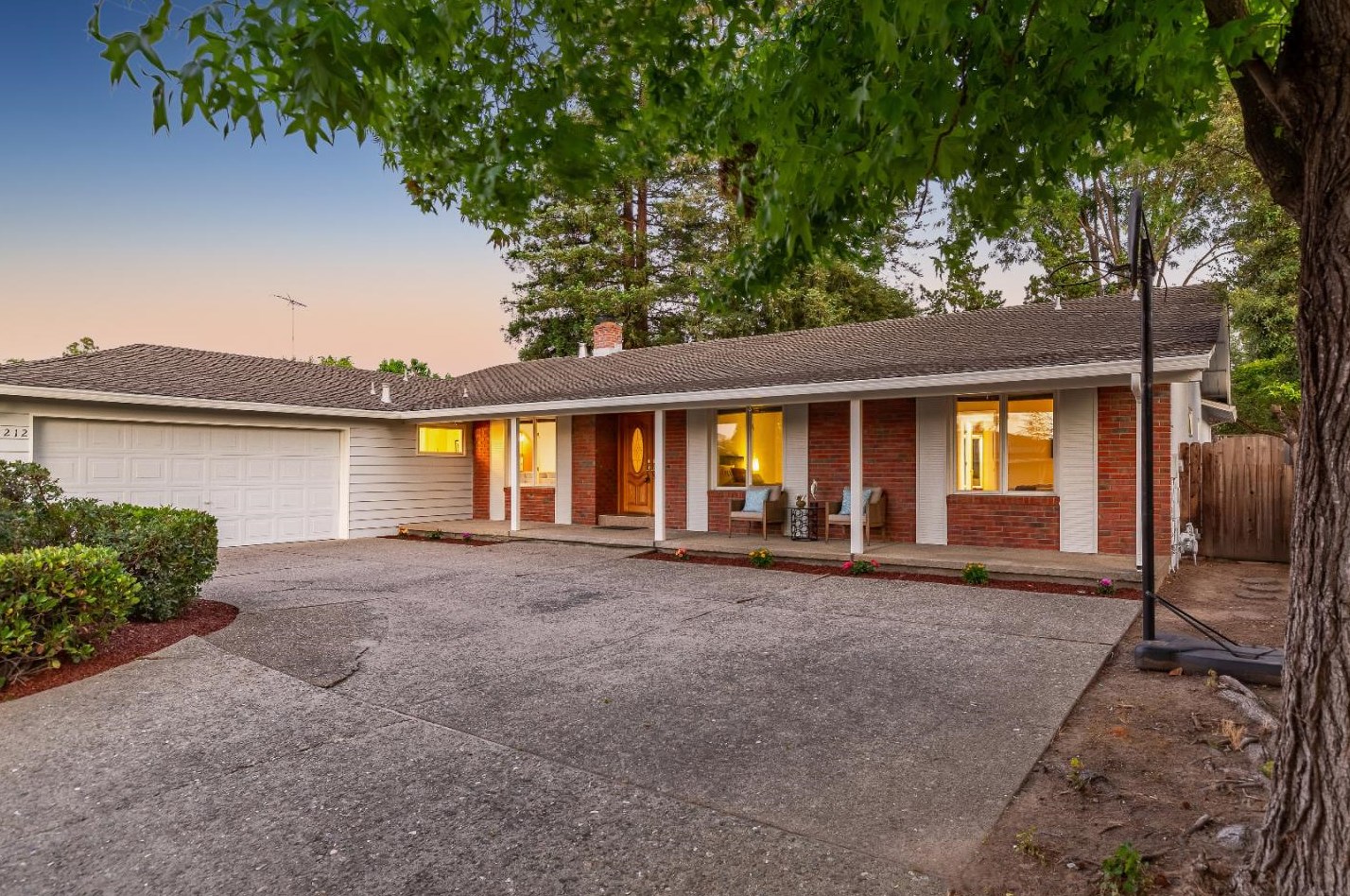 19212 Bellwood Dr, Saratoga, CA 95070