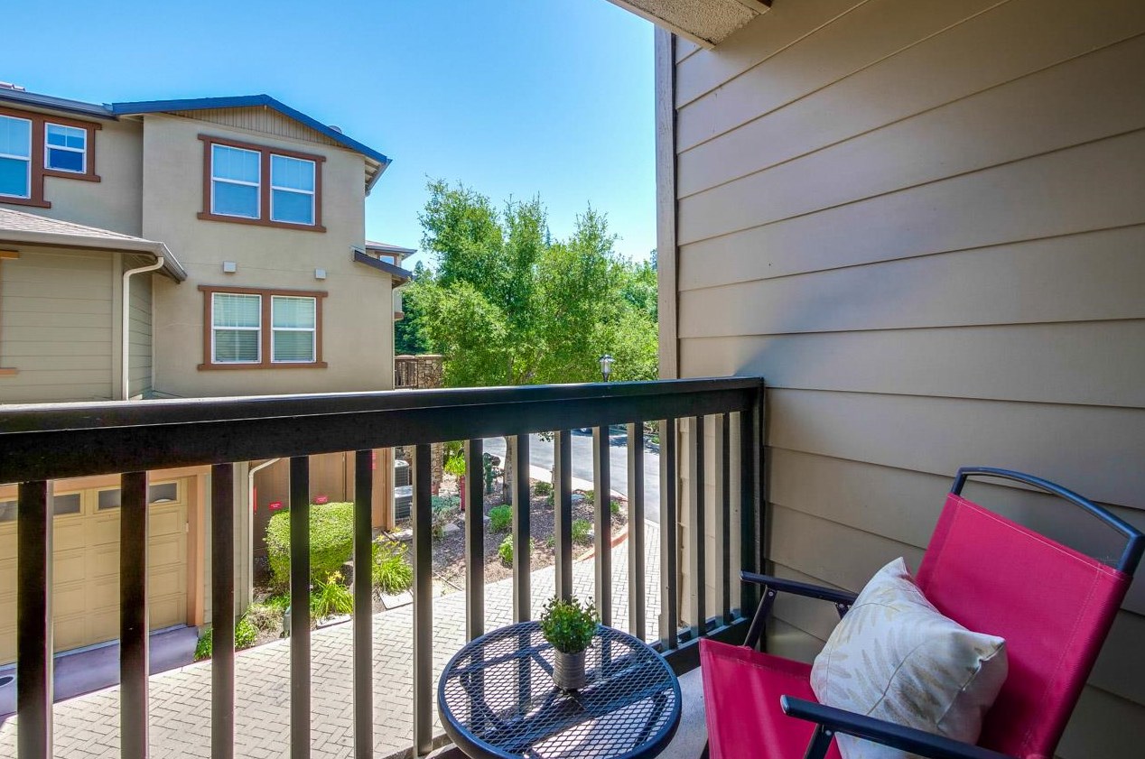 618 El Paseo Cir, Walnut Creek CA  94597-3155 exterior
