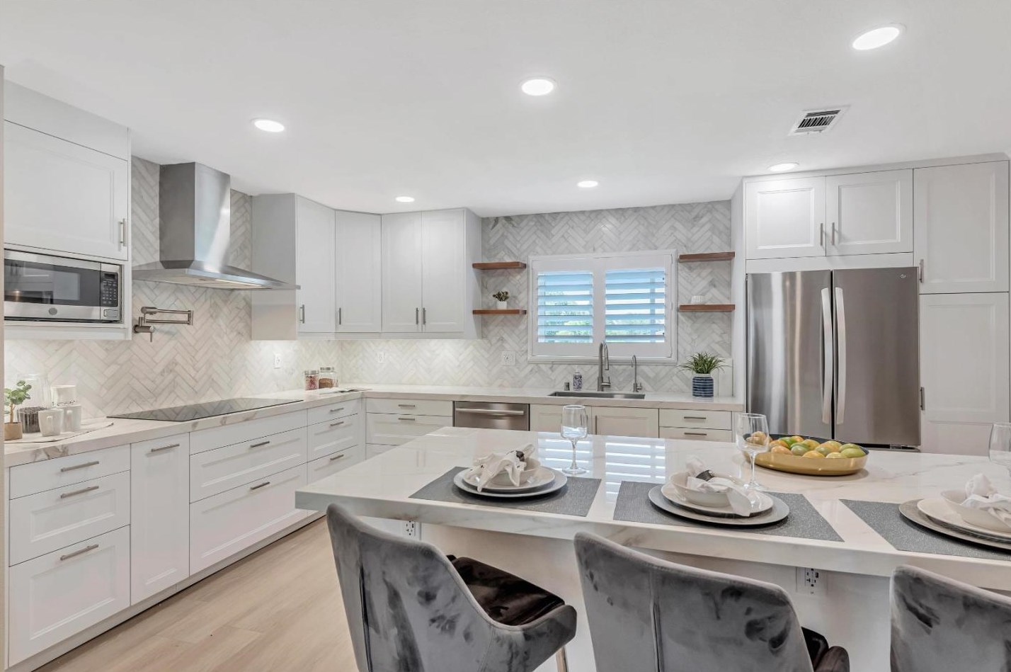 490 Temple Dr, Milpitas CA  95035-6036 exterior