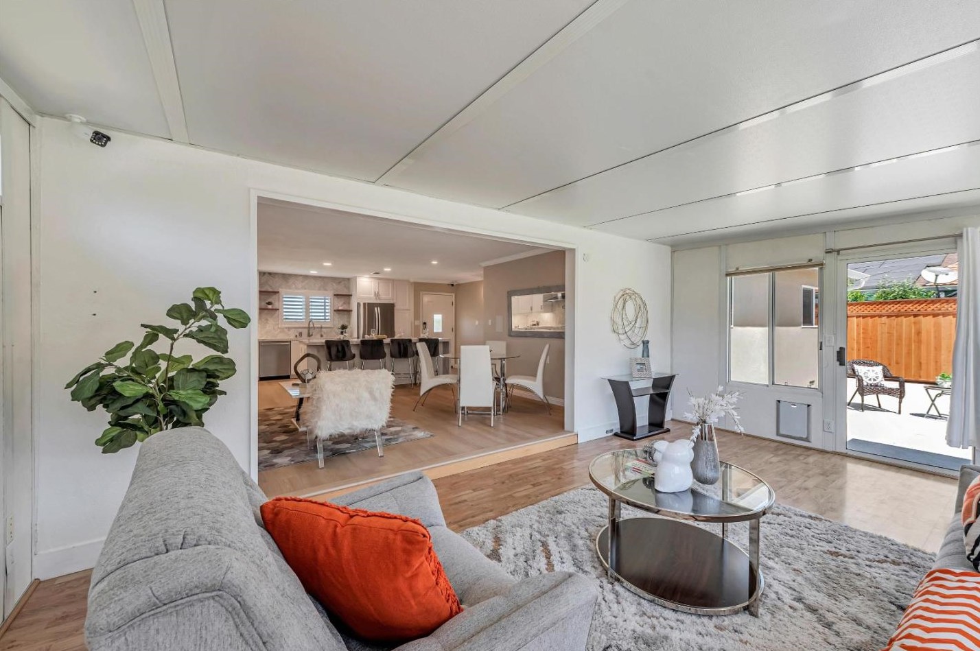 490 Temple Dr, Milpitas CA  95035-6036 exterior