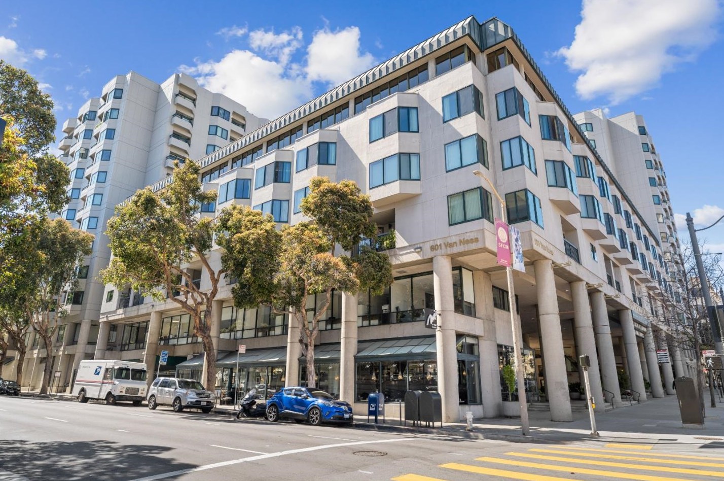 601 Van Ness Ave, San Francisco CA  94102-3200 exterior