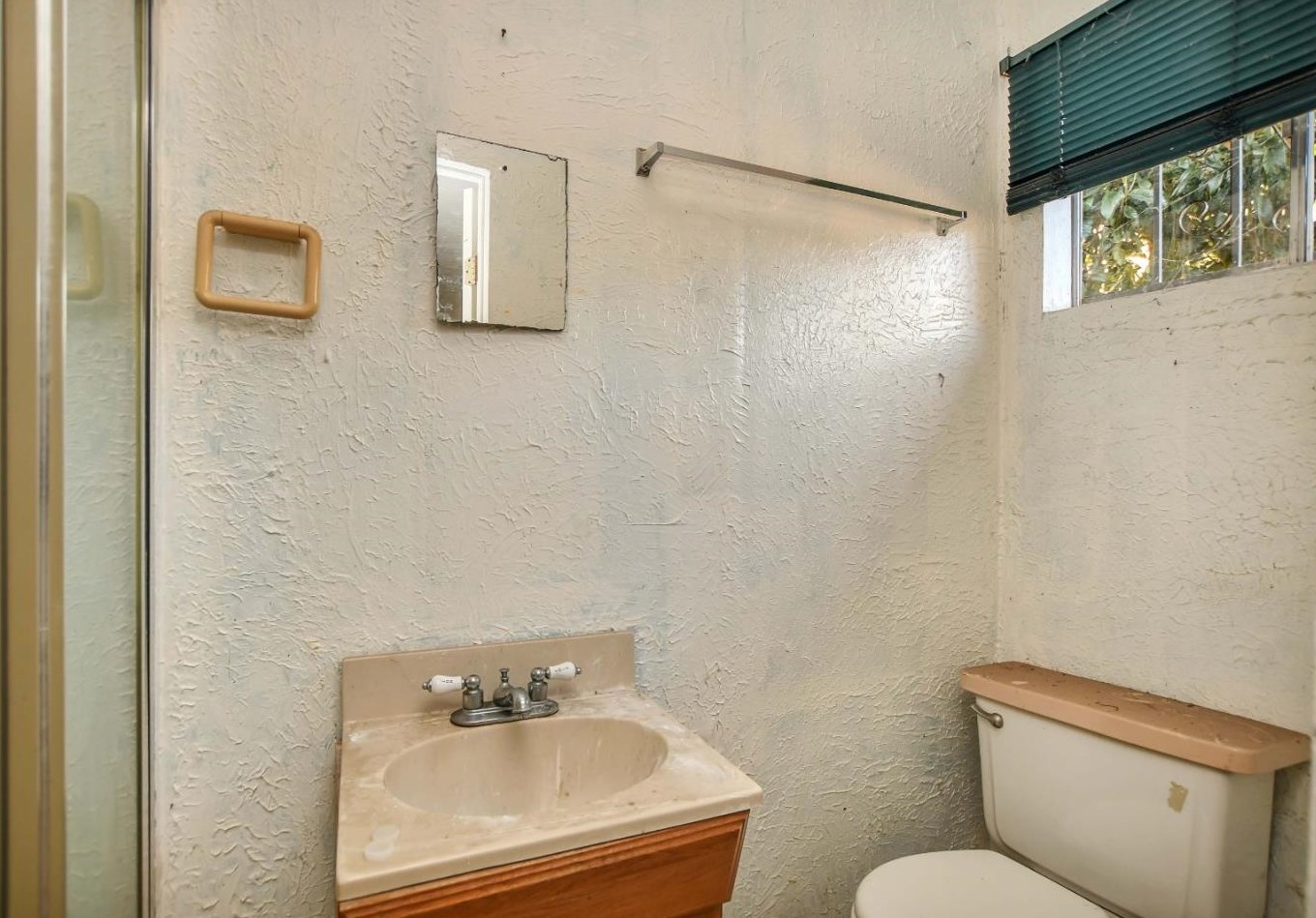 1317 24 St, Oakland CA  94601-1206 exterior