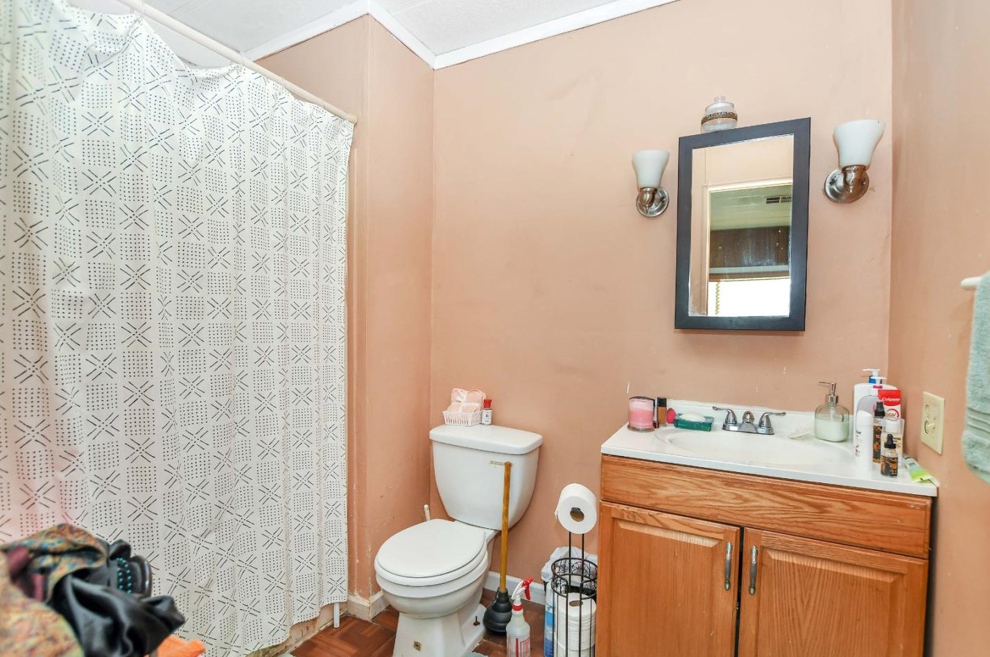 1317 24 St, Oakland CA  94601-1206 exterior