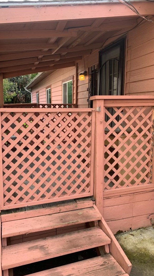 1317 24 St, Oakland CA  94601-1206 exterior